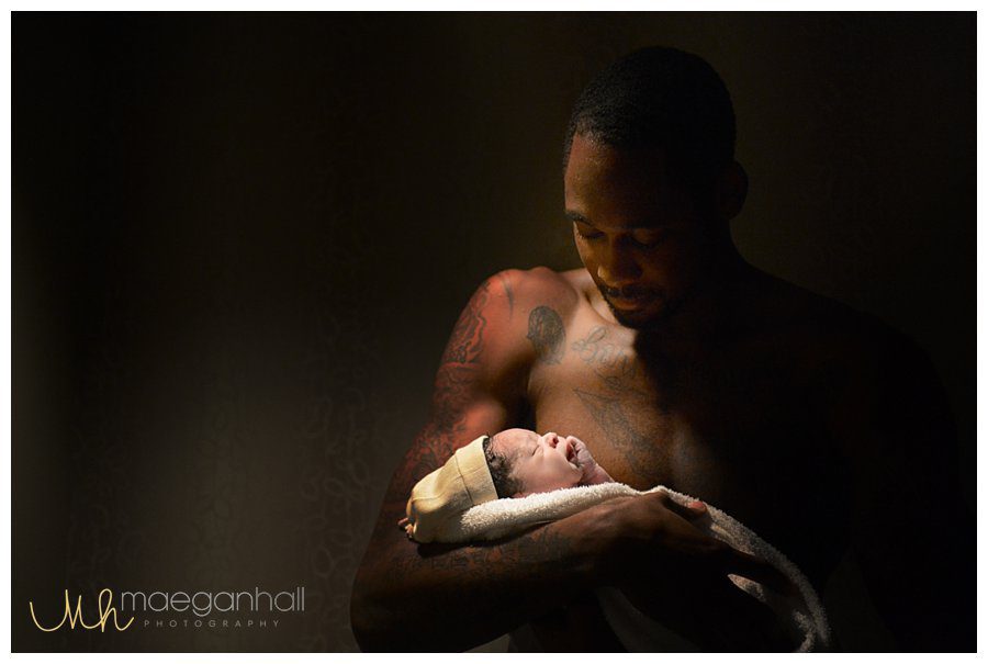 atlanta-birth-photography-photographer-doula-care-natural-bradley-method-natural-childbirth-north-fulton-hospital-water-birth_0002
