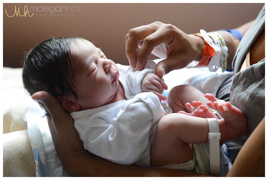 atlanta-birth-photography-photographer-doula-care-natural-bradley-method-natural-childbirth-north-fulton-hospital-water-birth_0015