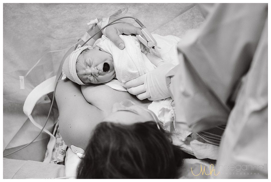 atlanta-birth-photography-water-birth-AMC-photographer-doula-care-dunwoody-newborn-photography_0054
